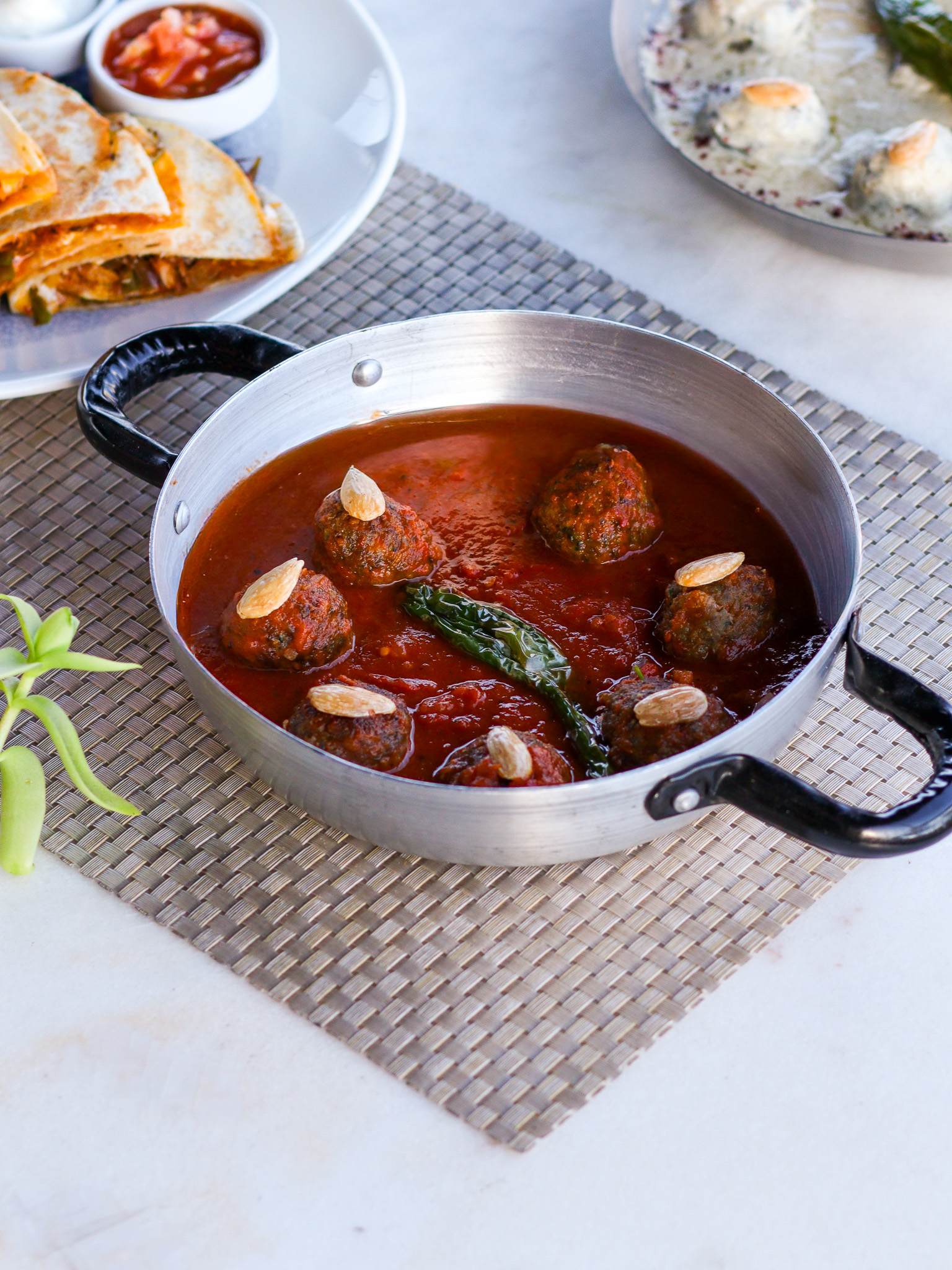 kafta with tomato sauce